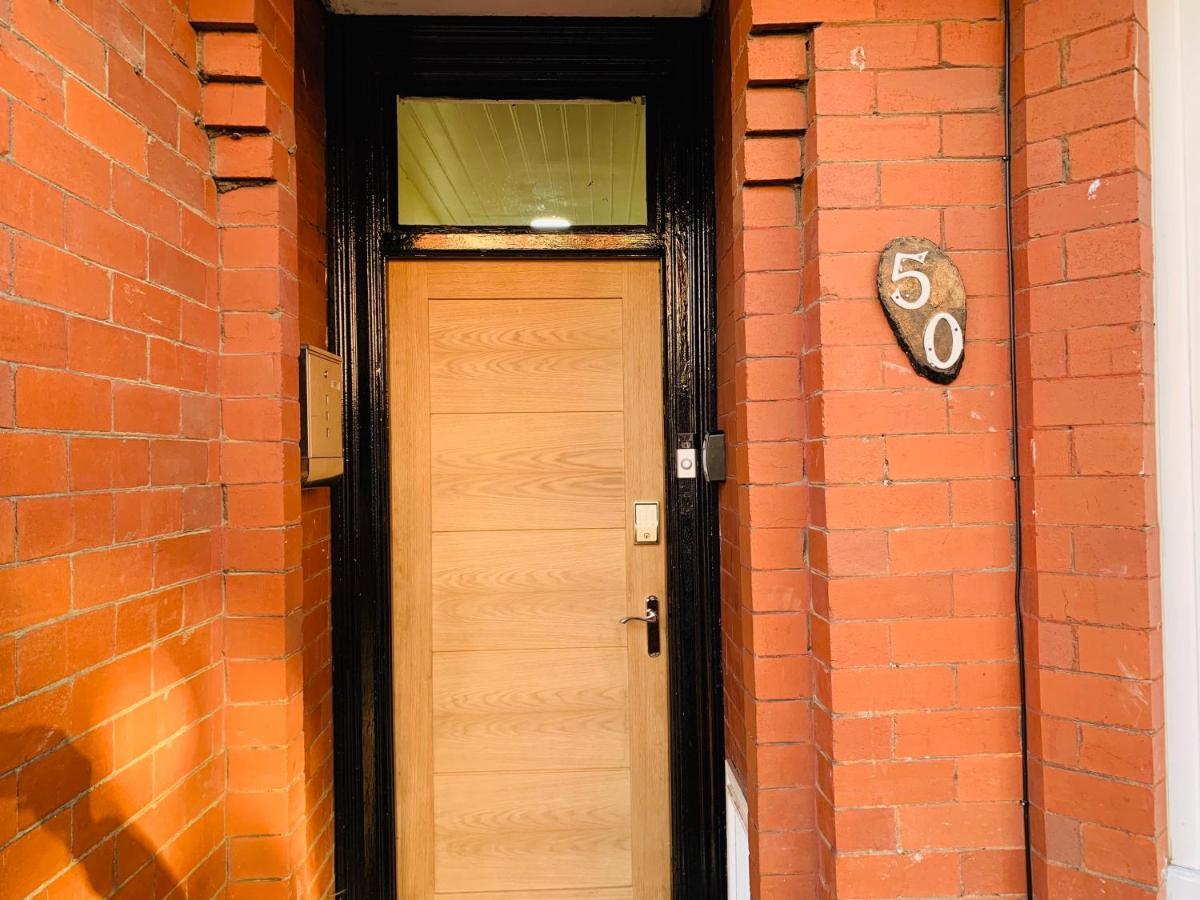 50 Mayford Road Guest house Manchester